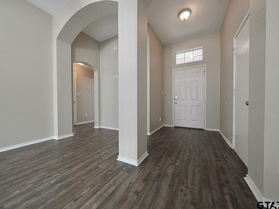5th image of 1035 Woodlands Park Dr