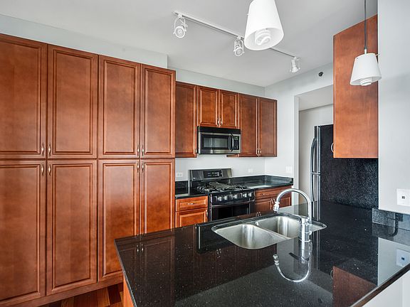 2nd image of 1400 S Michigan Ave APT 2304