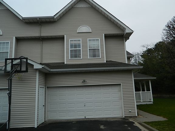 2nd image of 121 Larsen Dr