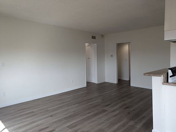5th image of 309 W Palm Ave APT E