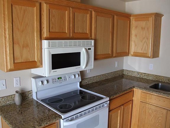 3rd image of 483 W Park St