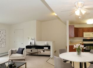 1100 Lake Dr #108, Medford, NY 11763