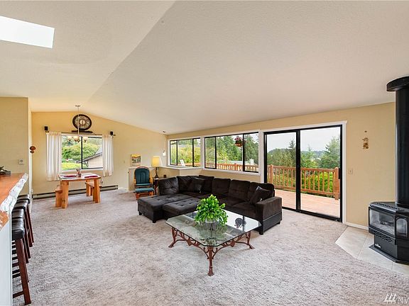 3rd image of 487 Wanapum Dr