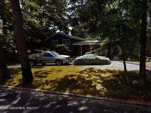 152 Woodvale Ave, Staten Island, NY 10309