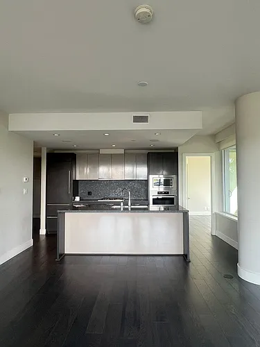 866 Arthur Erickson Pl #202 Photo 1
