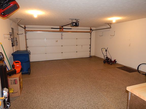 4th image of 9665 Woodsong Way