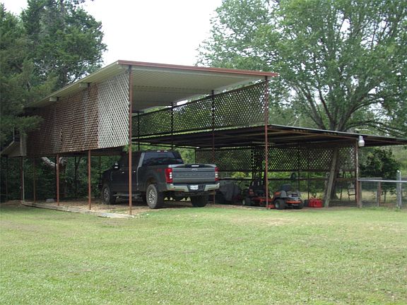 4th image of 1015 Coy Rd