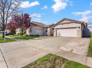 1595 SE Three Rivers Dr, Marysville, CA 95901