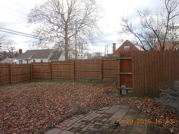 3rd image of 3825 Columbine Pl