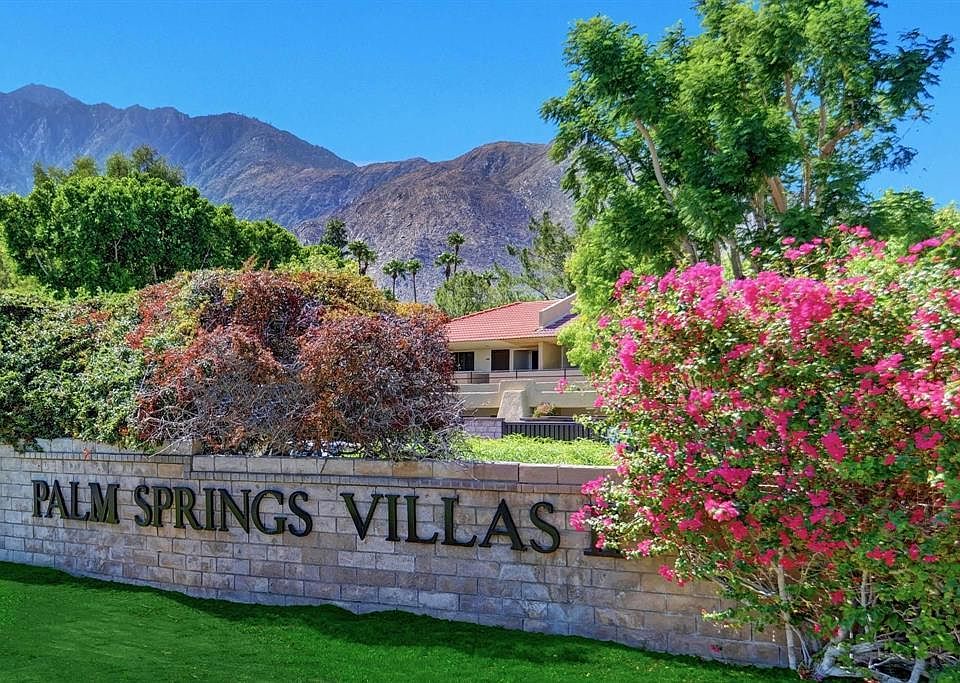 Beautiful, lushly landscaped community.