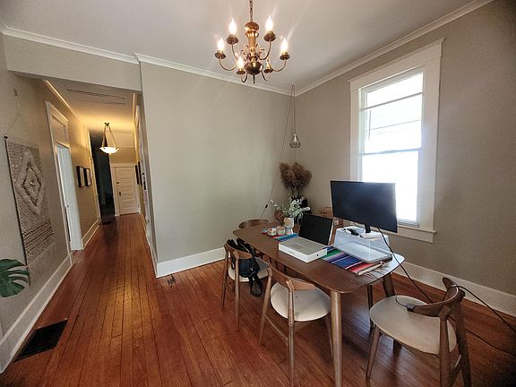 Dining/ office space