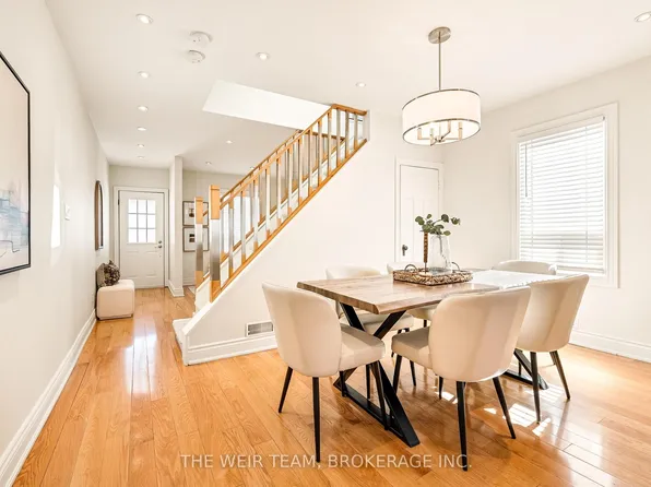 10 Eldon Ave, Toronto, ON M4C 5G1