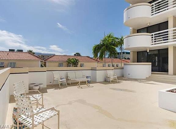 3rd image of 3100 Gulf Shore Blvd N