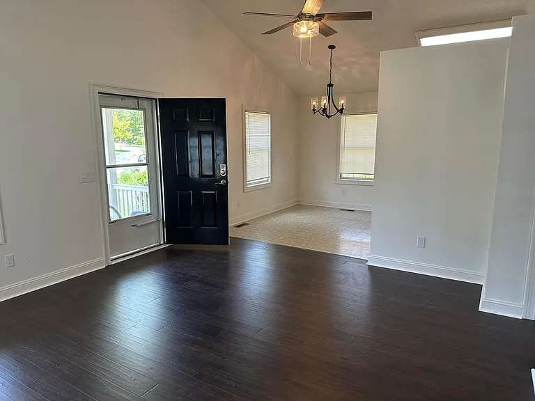 542 Virginia Ave — Photo 18