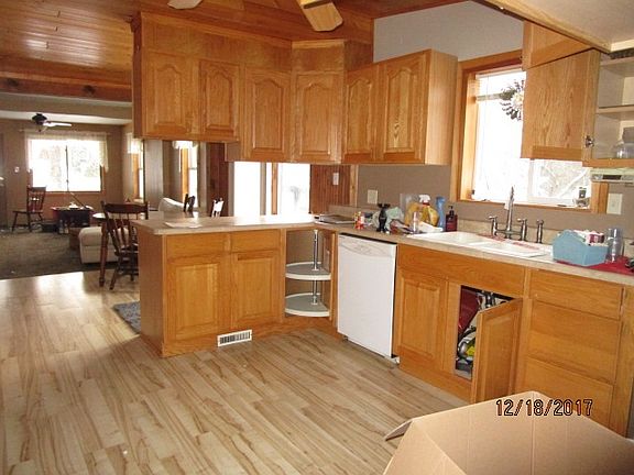 2nd image of 1004 Superior Ave