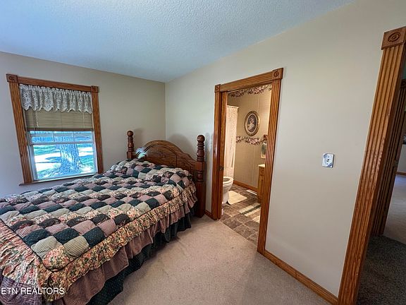 36th image of 439 Elvira Ln