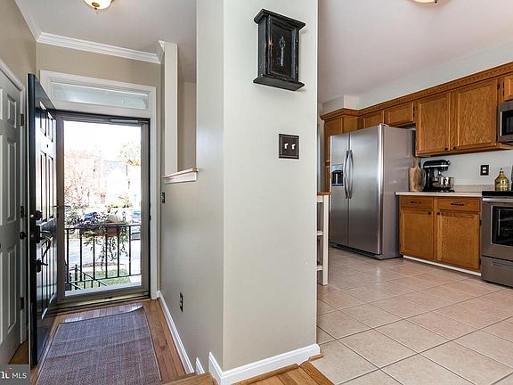 3rd image of 9329 Sombersby Ct