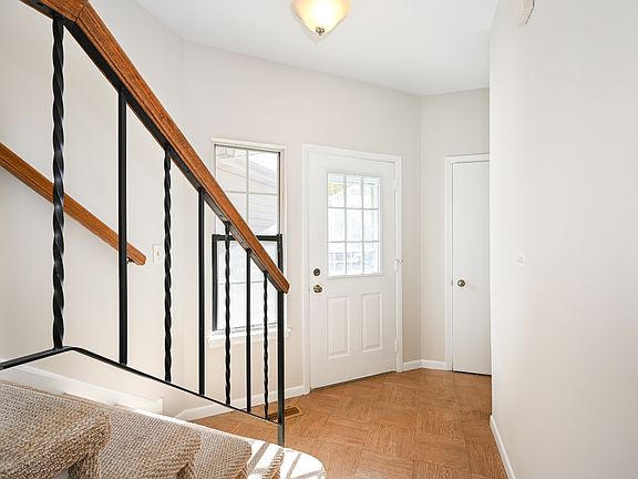 4th image of 80 Golfview Dr Unit 80
