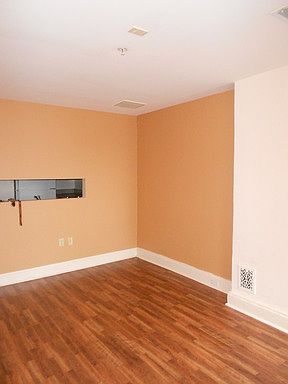 4th image of 12 E Biddle St APT 4