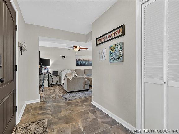 5th image of 1708 Arbor Dr