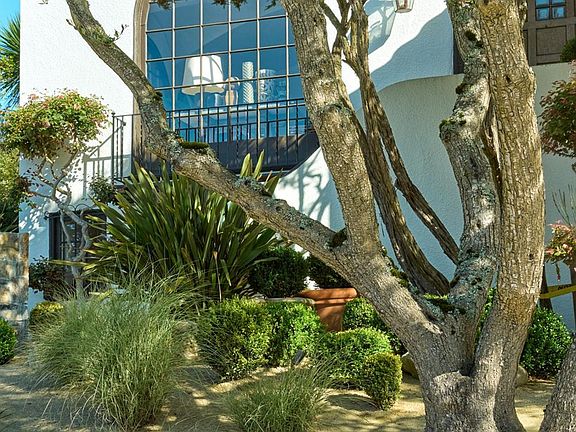 5th image of 395 Yerba Buena Avenue