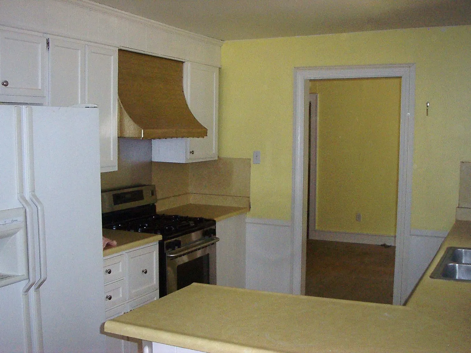 3 bed, 2.5 bath, 3000 sqft, $2,800 — Photo 4
