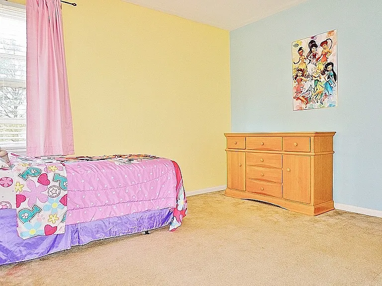 408 Hampshire Pl — Photo 21