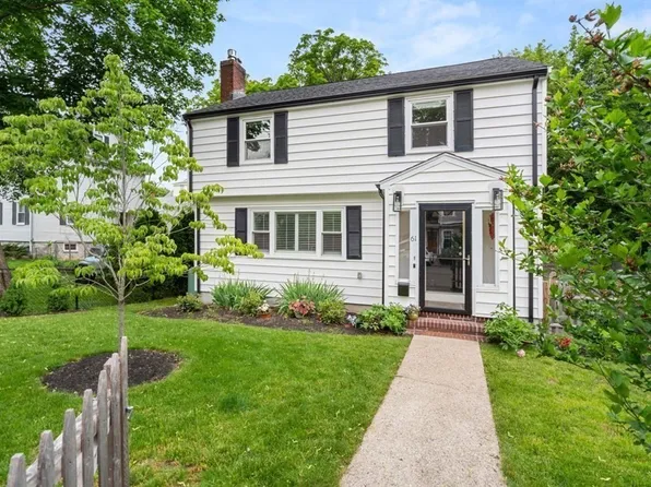 61 Leonard St, Dedham, MA 02026