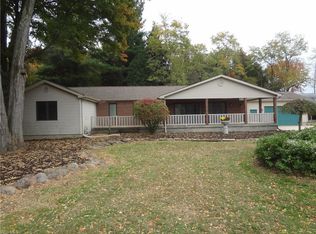 2722 Hallock Young Rd, Mineral Ridge, OH 44481