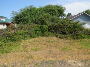 170 S Razor Clam Dr SW, Ocean Shores, WA 98569
