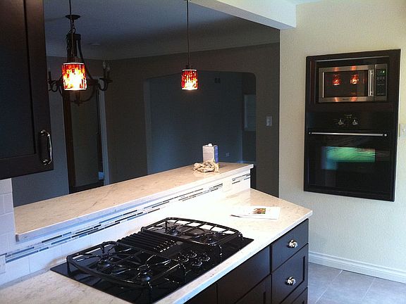 4th image of 1651 Olive St