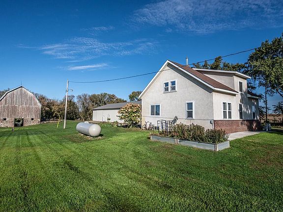 3rd image of 25805 Fairgreen Ave