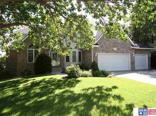 5924 Culwells Rd, Lincoln, NE 68516