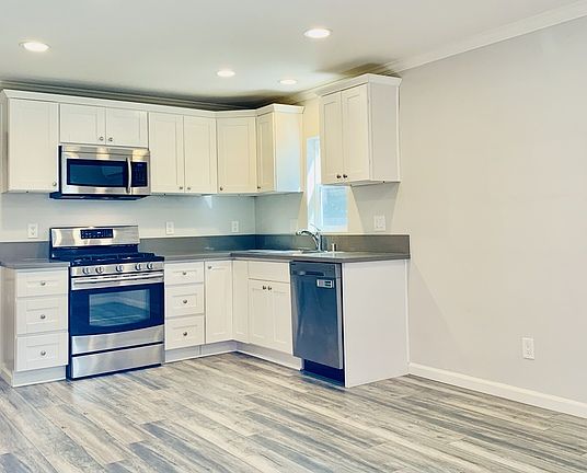 4th image of 451 Ivy St APT A
