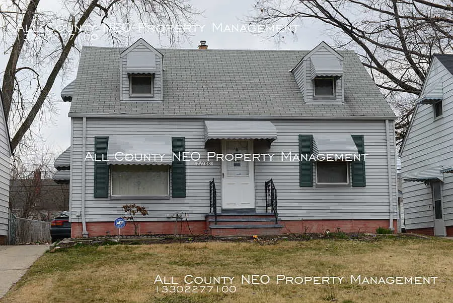 21109 Watson Rd photo 1