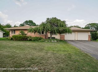 1665 Woodside Dr, East Lansing, MI 48823