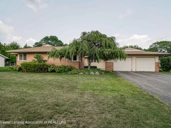1665 Woodside Dr, East Lansing, MI 48823
