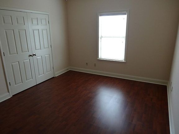 4th image of 107 Canyon Dr
