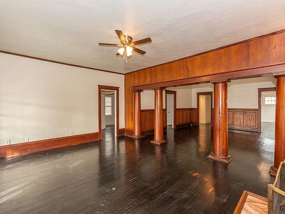 5th image of 2402 Sunset Ave