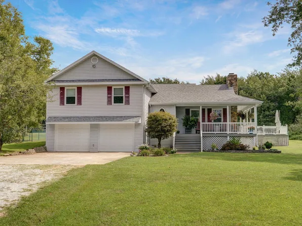 4501 E Wyatt Lane, Springfield, MO 65803