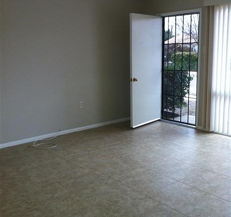 5th image of 4543 Cochise Way