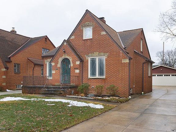 2nd image of 16301 Ernadale Ave