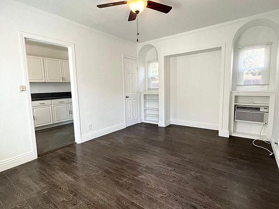 3rd image of 4225 Lockwood Ave #3/4