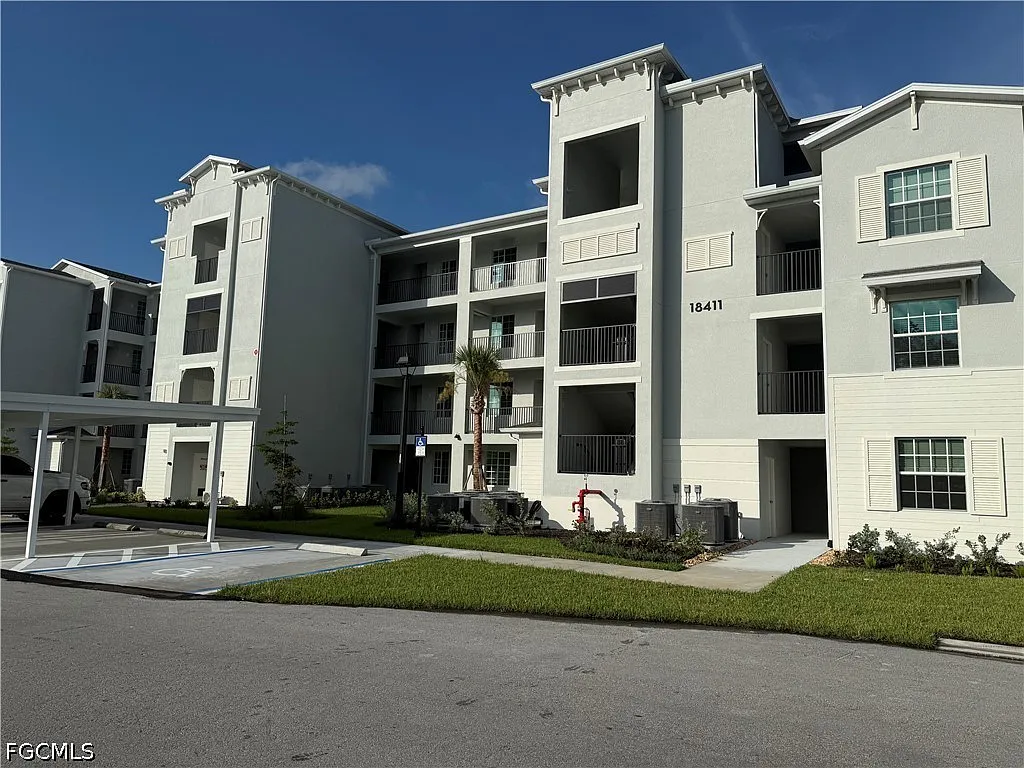 2 bed, 2.0 bath, 1154 sqft, $1,700 — Photo 1