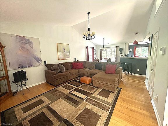 3rd image of 1226 Satinwood Dr