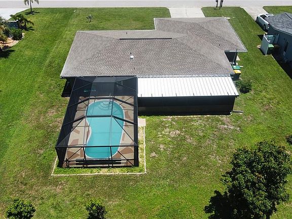 3rd image of 222 CADDY ROAD