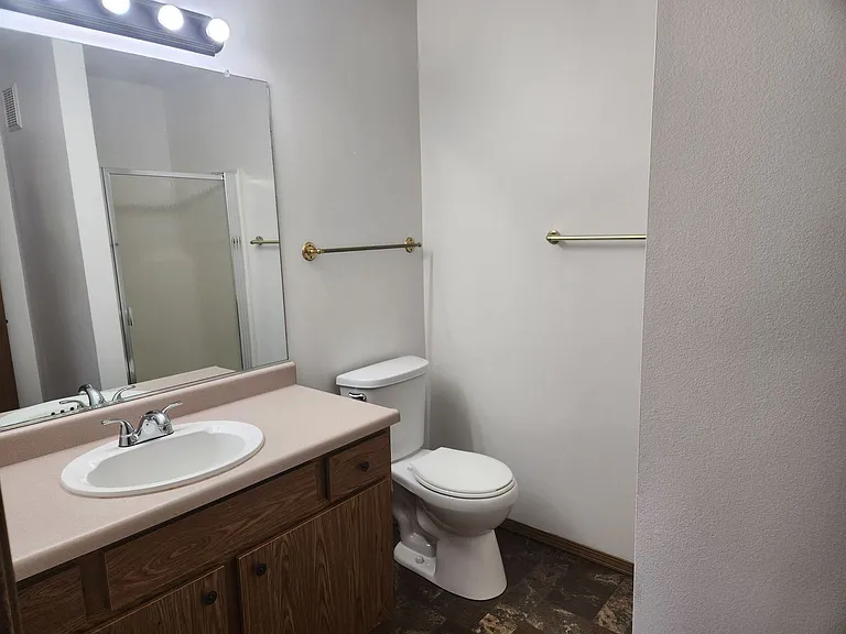 Christopher Place Apartments — Photo 23
