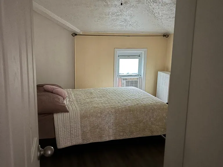 205 Van Duzer St #301 — Photo 9