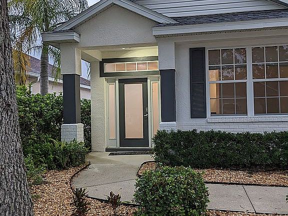 2nd image of 811 Springwood Cir