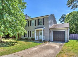 944 Woodcreek Dr, Newport News, VA 23608